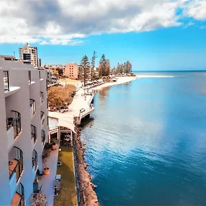 La Promenade Caloundra